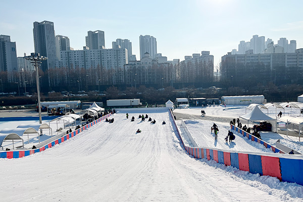잠원 한강 눈썰매장 어린이용 눈썰매 슬로프