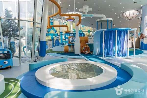 아리수나라 실내 물 체험 공간