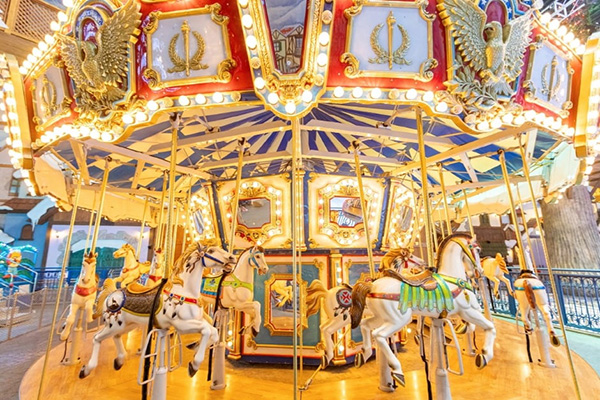 원마운트 스노우파크 실내 놀이기구 회전목마 전경, 아이와 함께 즐기는 체험존