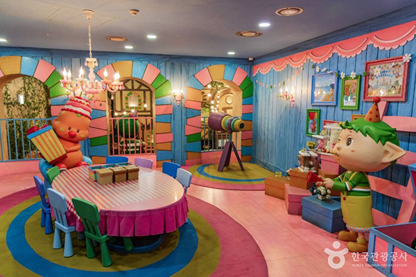파주놀이구름 캐릭터 놀이방 실내 공간

